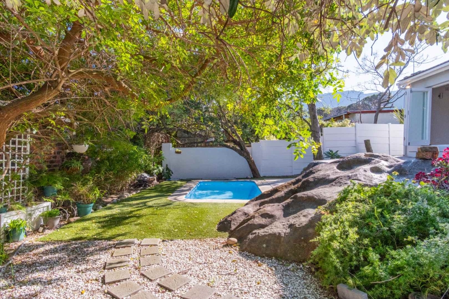 To Let 3 Bedroom Property for Rent in Penzance Estate Western Cape